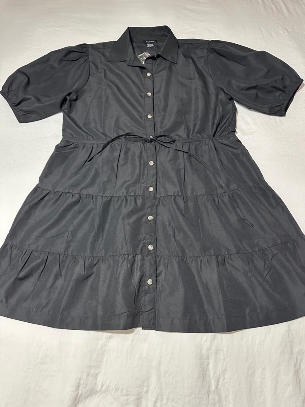 Tiered Button-Front Midi Dress with Puff Sleeves - Black